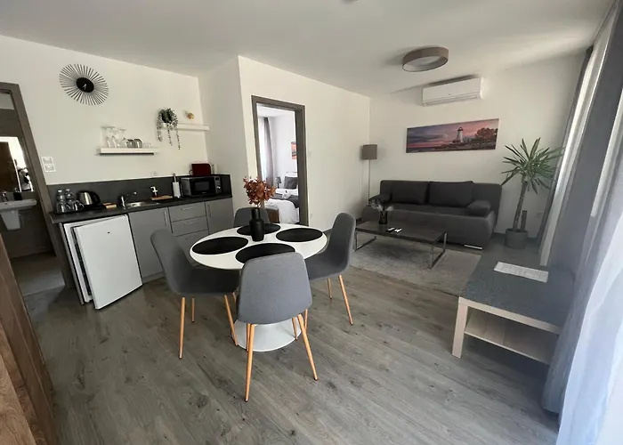 Sophia Apartament *